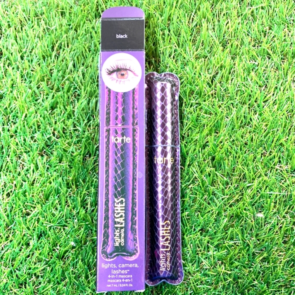 Tarte Lights, Camera, Lashes Mascara , BLACK .